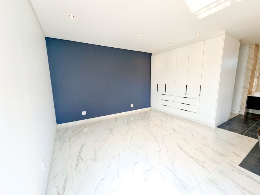 4 Bedroom Property for Sale in Sandown Western Cape